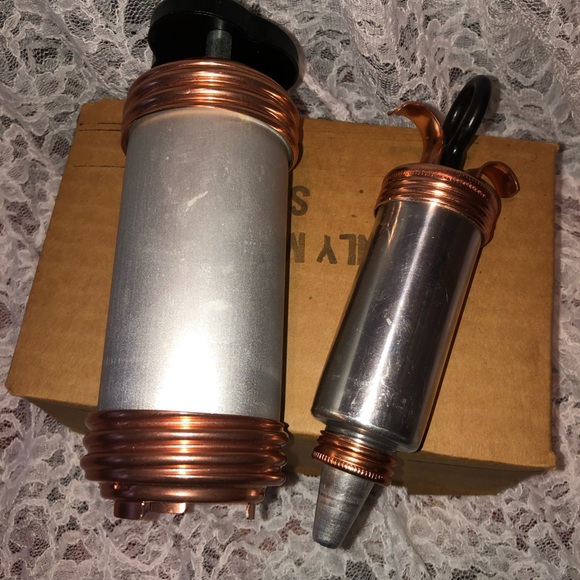 Vintage Mirro cookie , cake decorating set with multiple tips, lightly used - Picture 1 of 9